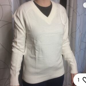 NEW Pullover Sweater V Neck White Long Sleeve Size L